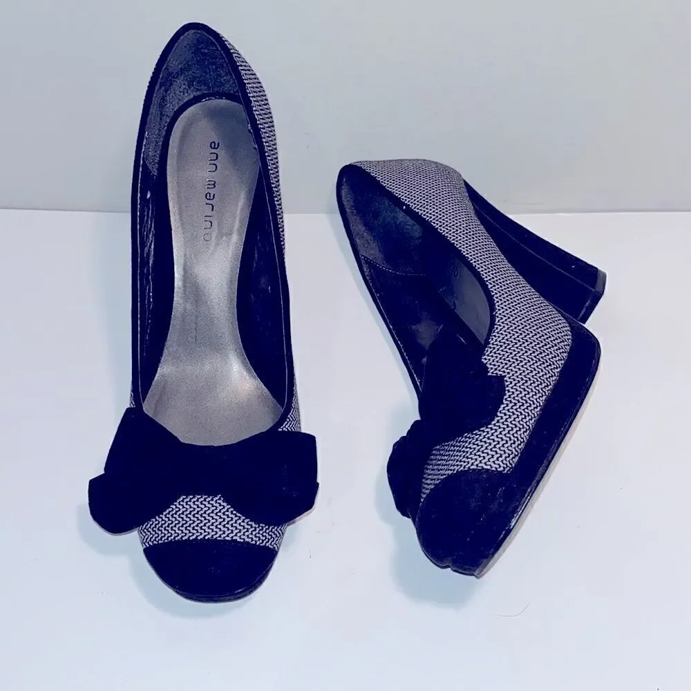 Vintage Ann Marino suede and fabric 4” heels